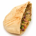 ⁦نص رغيف فول إسكندراني فول وحمص وخضار⁩ - الصورة ⁦2⁩